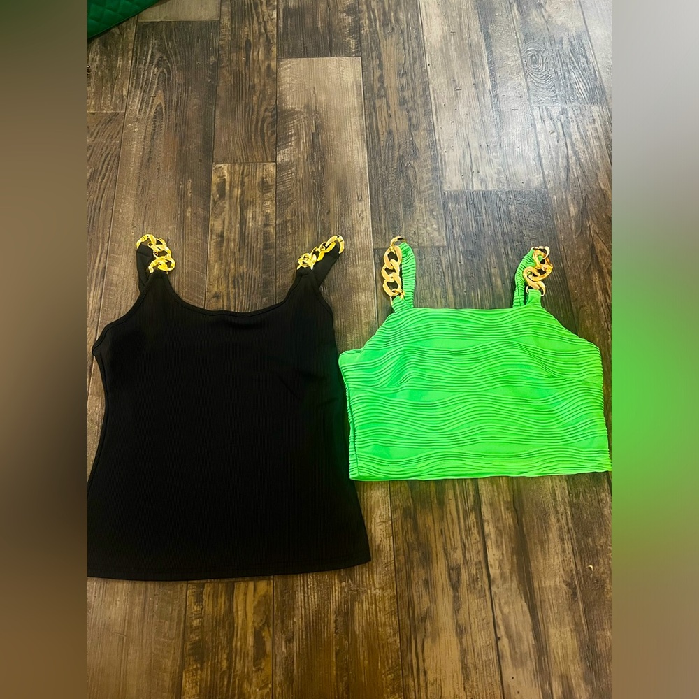 Black and Green Tank Top. Ribbed! Chain straps